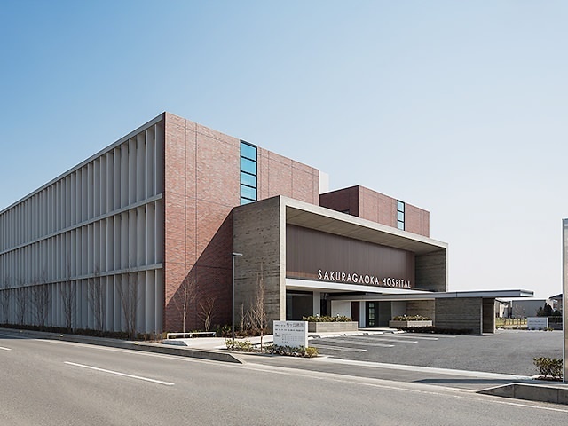 病院　医療法人良仁会桜ヶ丘病院（病院）まで649m