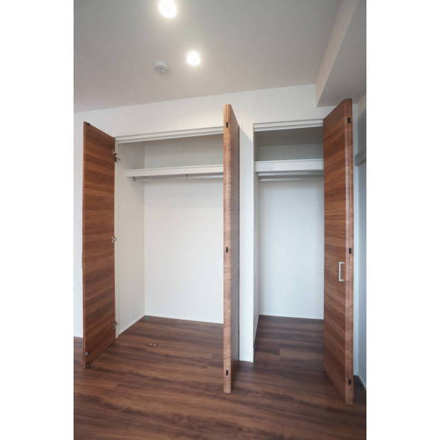 収納　容量豊富な２連クローゼット♪