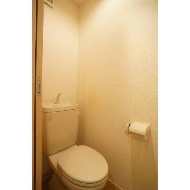 トイレ　もちろんバストイレ別