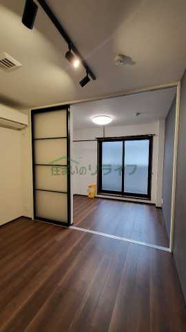 居室・リビング　別部屋参考写真となります。