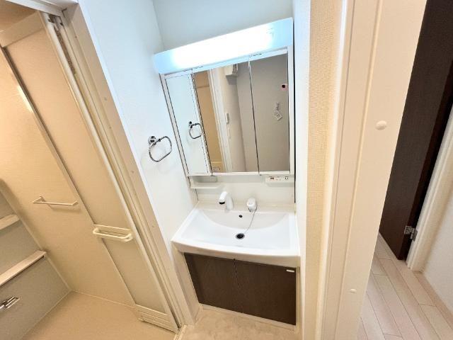 洗面設備　洗髪洗面化粧台