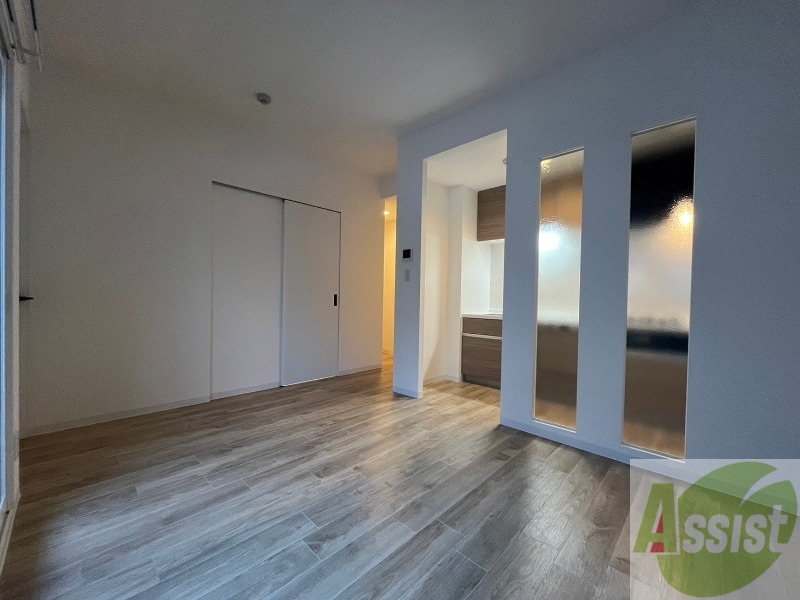 居室・リビング　広々としたリビングですね。使い勝手がよさそうですね！