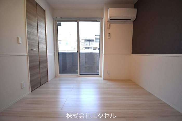 その他部屋・スペース　フローリングの室内です。