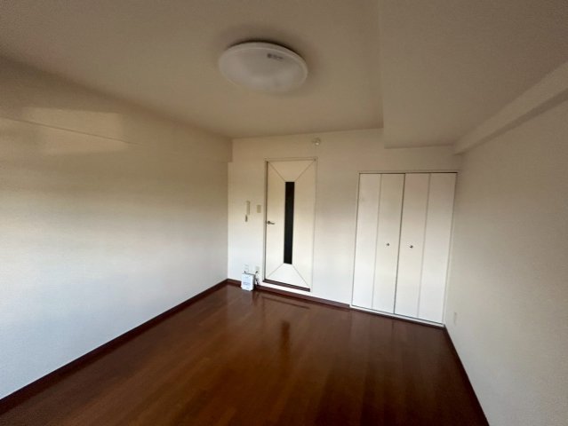 居室・リビング　リバーサイドタカセ