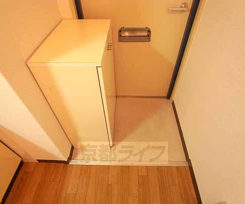 玄関　下駄箱あります。