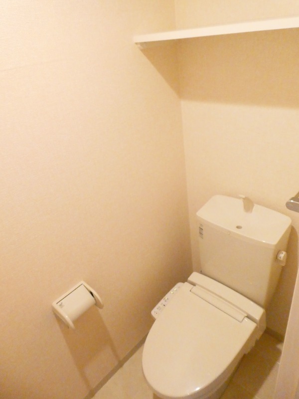 トイレ　もちろん温水洗浄便座♪