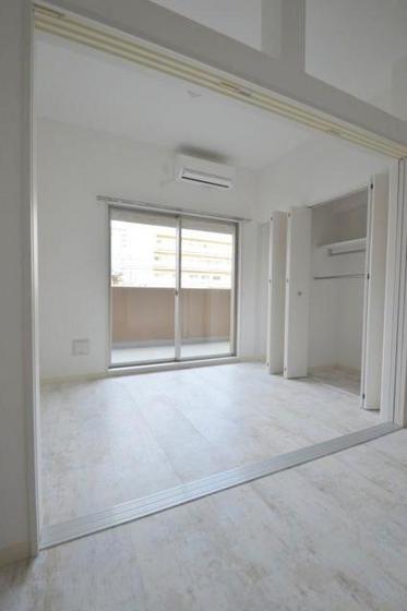 その他部屋・スペース　寝室とリビングを分けれます