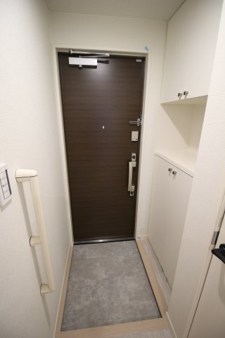 玄関　※別号室参考写真※