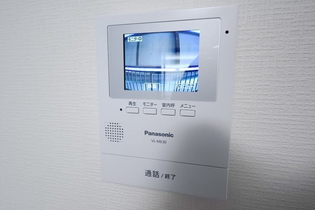 セキュリティ　★カラーモニター付きインターホンで来客時は安心ですね★