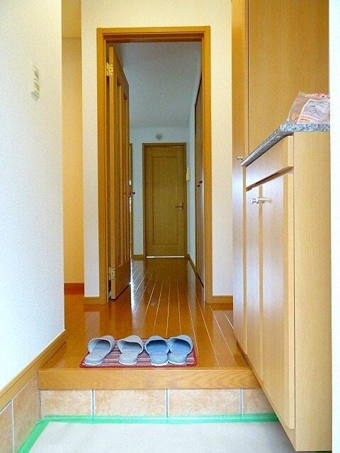 玄関　シューズボックス完備です。