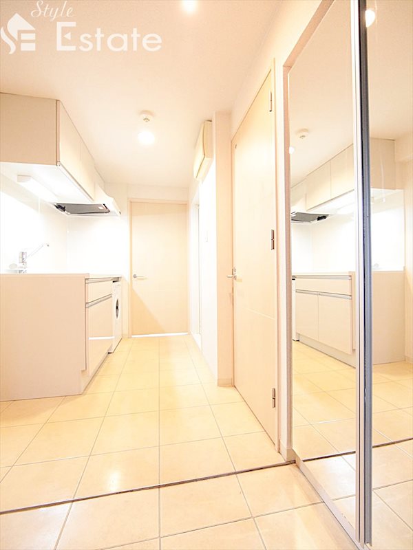 玄関　玄関　シューズボックスあり