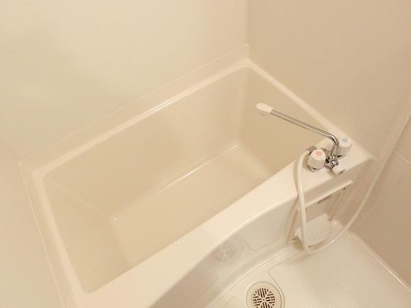 バス・シャワールーム　浴室乾燥機付きバス！