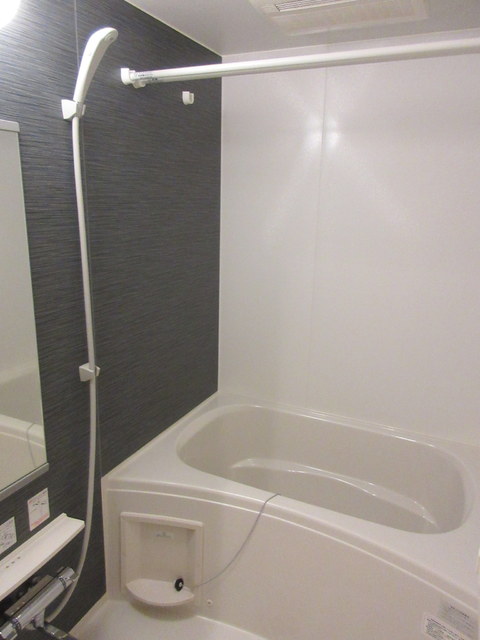 バス・シャワールーム　☆浴室乾燥＆追焚機能付き☆