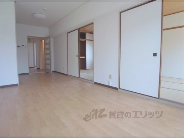 居室・リビング　リビング