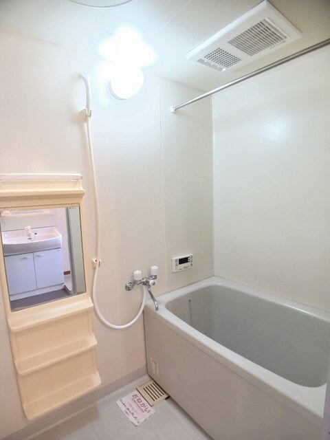 バス・シャワールーム　バス