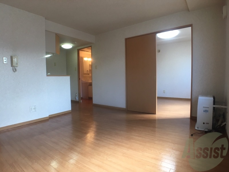 居室・リビング　明るいお部屋は気持ちよく過ごせそうですね。