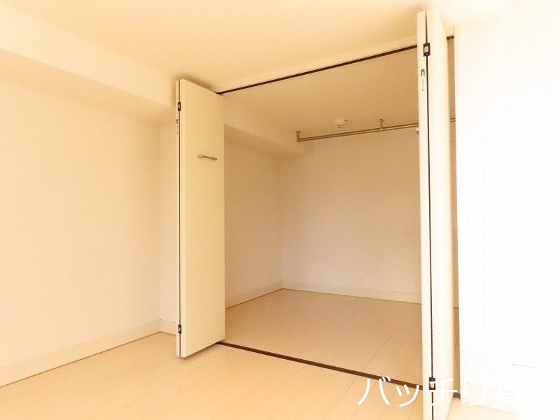 収納　画像は同型タイプの為現状を優先致します。