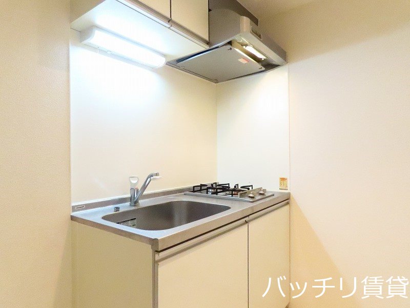 キッチン　画像は同型タイプの為現状を優先致します。