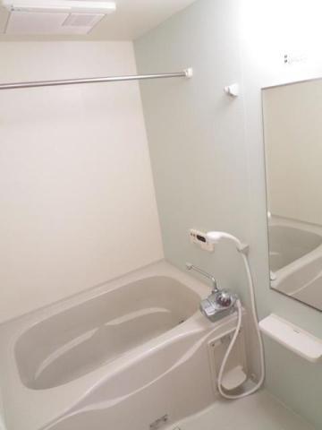 バス・シャワールーム　※同タイプ部屋の写真です。