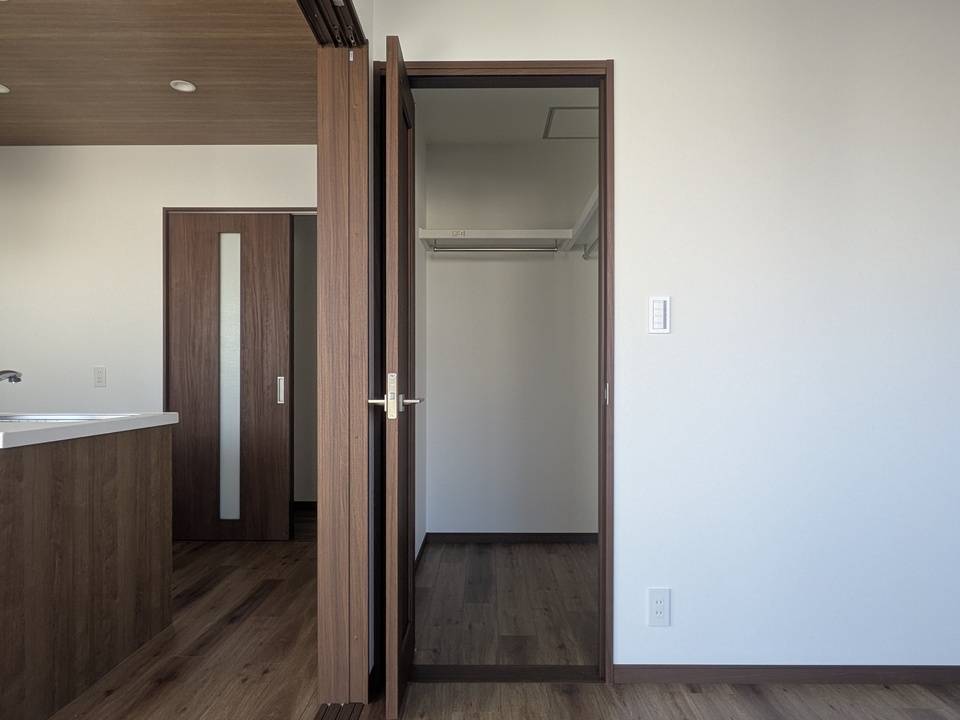 収納　ウォークインクローゼット