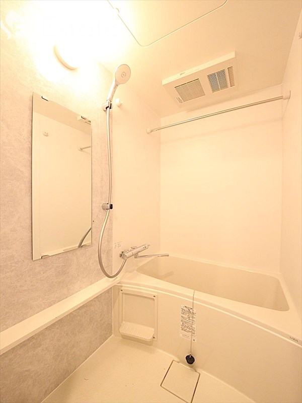 バス・シャワールーム　バスルーム