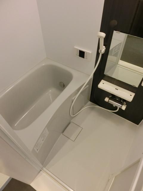 バス・シャワールーム　追い焚き完備