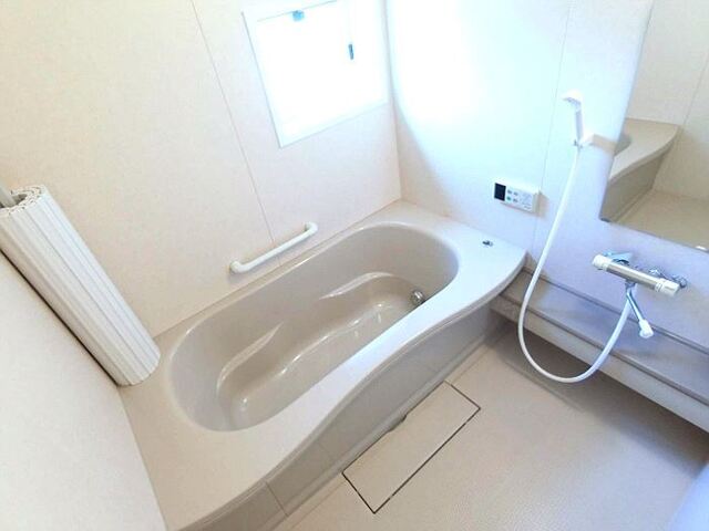 バス・シャワールーム　バスルーム