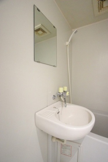 洗面設備　※別部屋の写真です