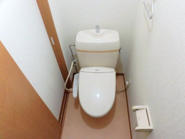 トイレ　落ち着いた色調のトイレです♪