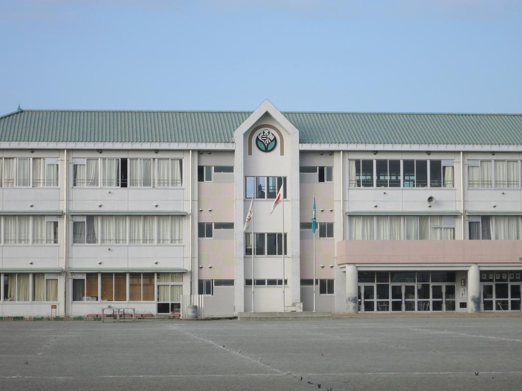 小学校　伊勢崎市立宮郷第二小学校（小学校）まで431m