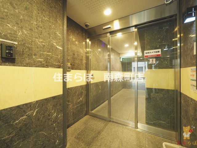 エントランス　「暮らしの設計図は、ここから始まります。」