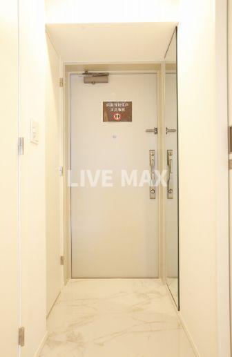 玄関　反転タイプです