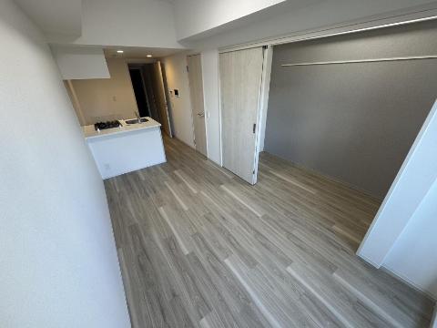 居室・リビング　室内