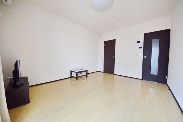 居室・リビング　開放的な室内です♪