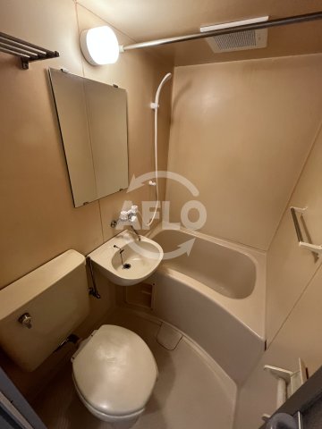 バス・シャワールーム　ティーホームズ新大阪　浴室