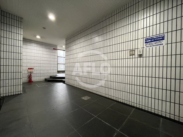 ロビー　ティーホームズ新大阪　ロビー