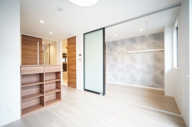 居室・リビング　図面と現状に相違がある場合には現状を優先