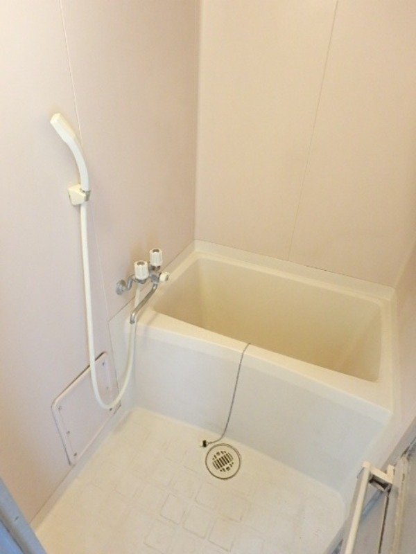 バス・シャワールーム　図面と現状に相違がある場合には現状を優先