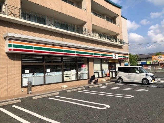 コンビニ　セブンイレブン（コンビニ）まで80m