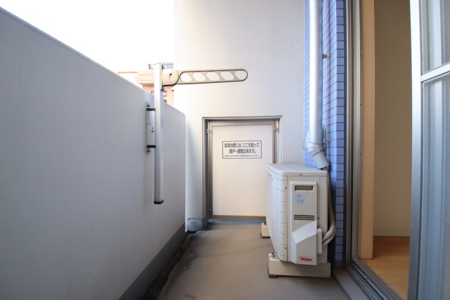 バルコニー　※別室の参考写真の為、現況優先です。