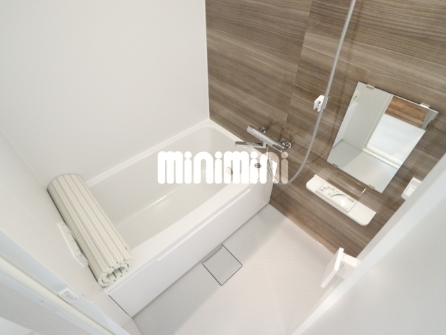 バス・シャワールーム　追い焚き機能付きバスルーム