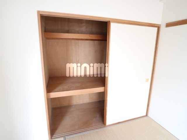 収納　６帖和室押入