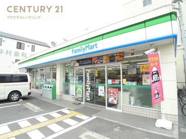 コンビニ　ファミリーマート今津中三丁目店（コンビニ）まで418m