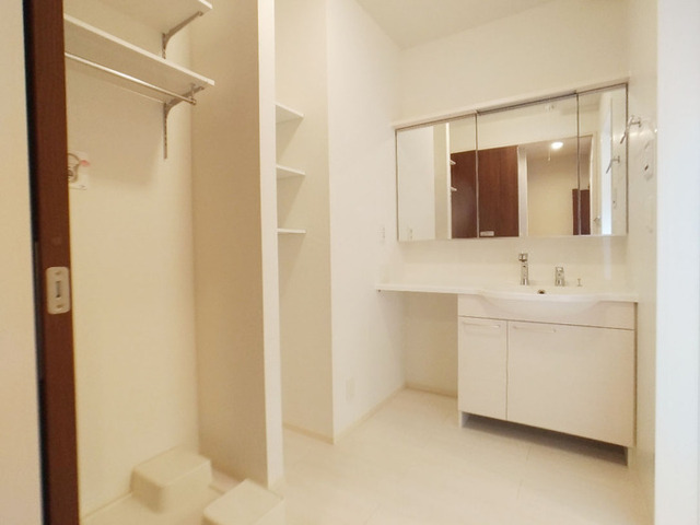 洗面設備　洗面化粧台