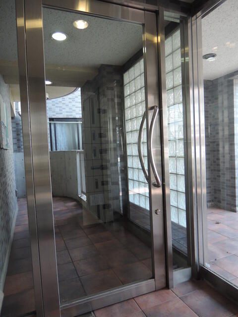 セキュリティ　ロビー