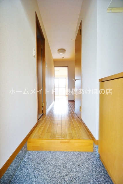 玄関　同型別部屋写真