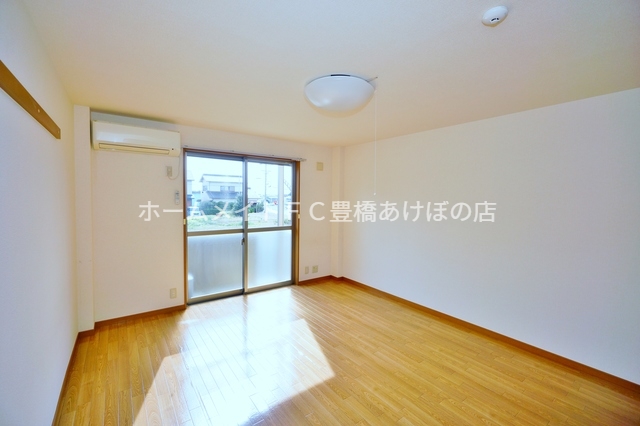 居室・リビング　同型別部屋写真