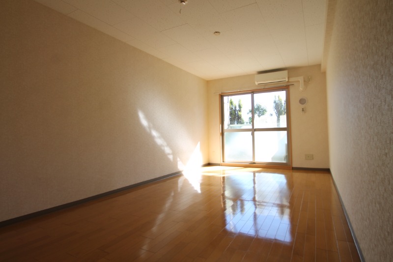 居室・リビング　洋室！