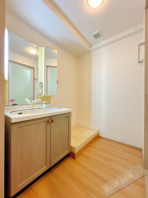 洗面設備　別部屋同間取り写真使用