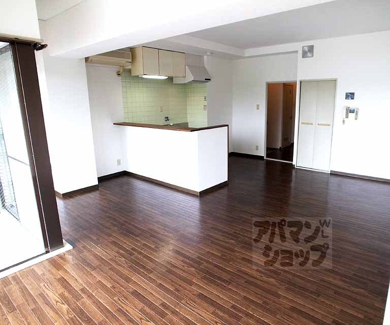 居室・リビング　広くくつろげるリビングです・